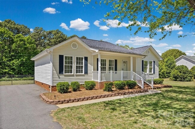 Building Photo - 425 Griggs Rd