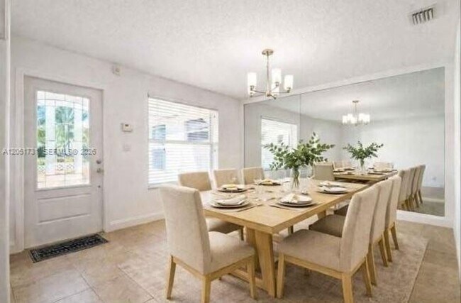 Building Photo - 5340 NE 17TH TER # 1-2 FORT LAUDERDALE, FL 33334