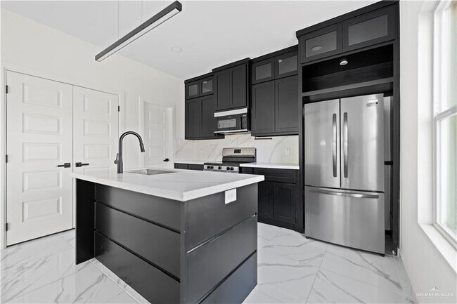 Building Photo - 10 Buccaneer Dr
