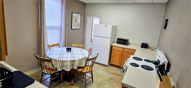 Building Photo - 315 Laurens St