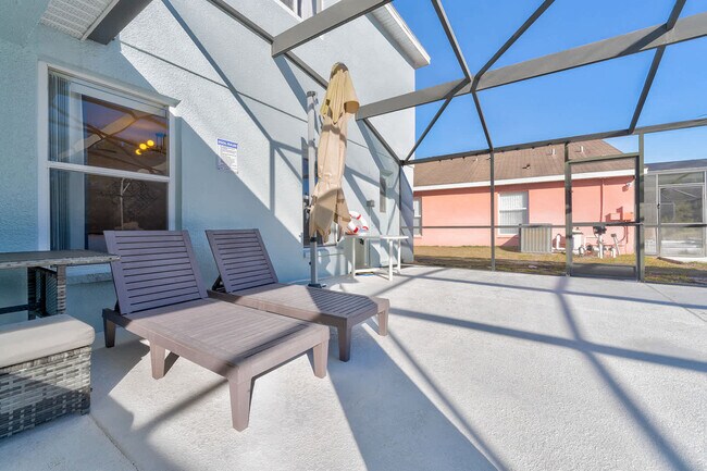 Building Photo - 453 Scrub Jay Way