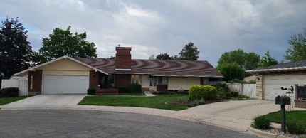 Building Photo - 7438 Camelback Cir