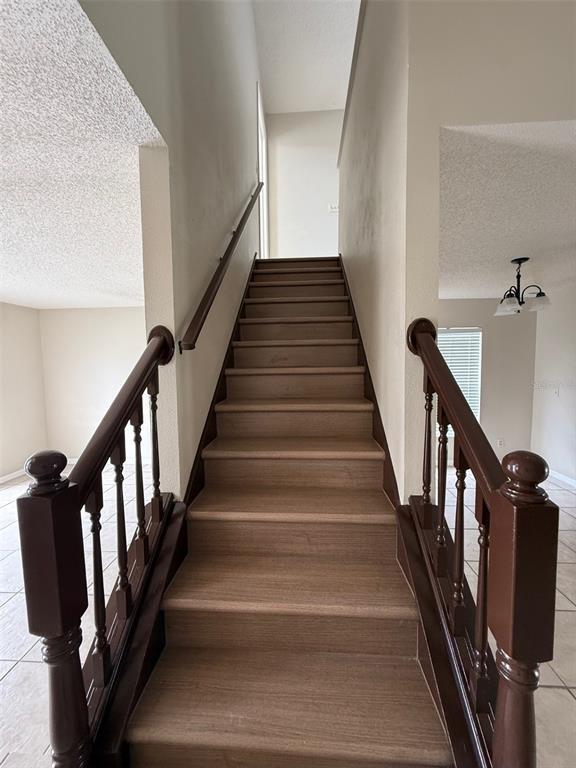 Building Photo - 1025 Kelly Creek Cir