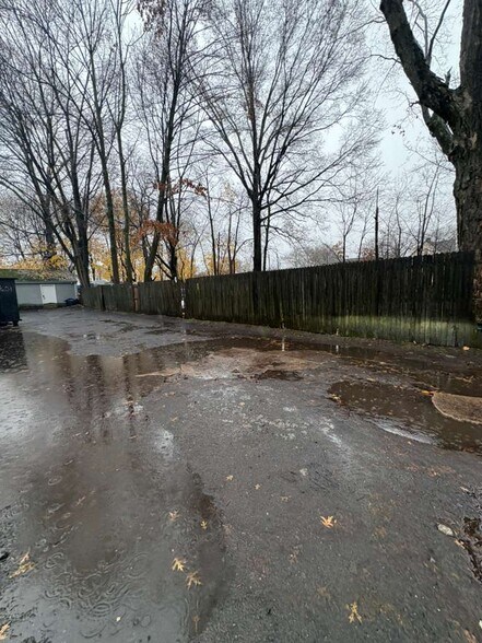 Building Photo - 81 Sherman Ave