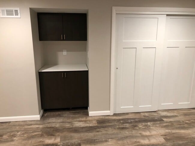 Building Photo - Updated throughout with new master suite!