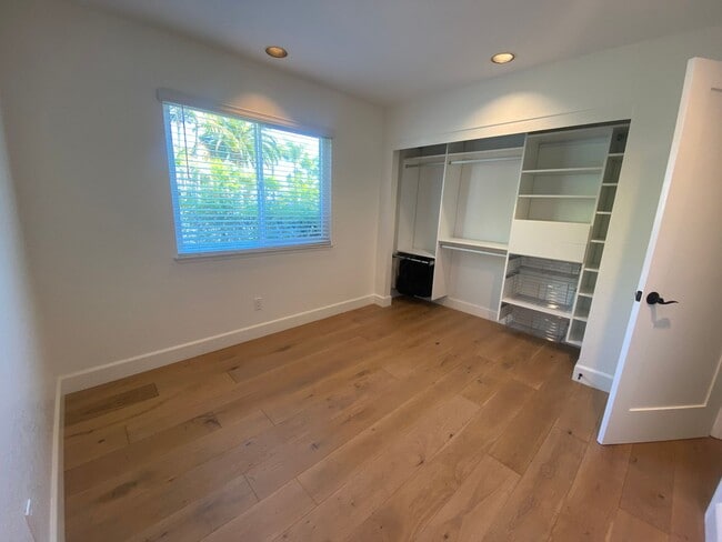 Building Photo - 4 Bedroom Encinitas home with Views!