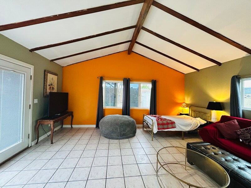 Building Photo - 8871 Belmont St