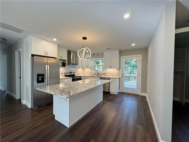 Building Photo - 2772 Spring Creek Pl SE