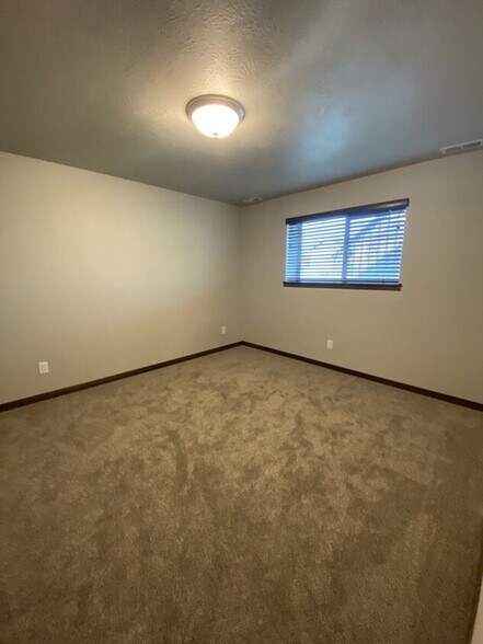 Building Photo - 1114 N Brennan Ct