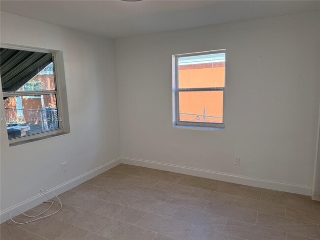 Building Photo - 2051-2055 NE 167th St