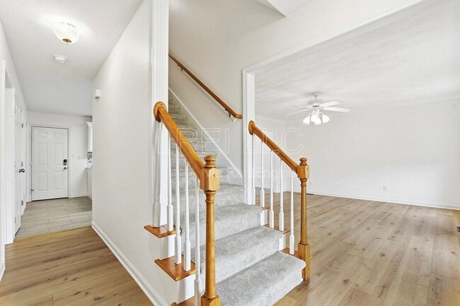 Building Photo - 6200 Winding Stream Dr