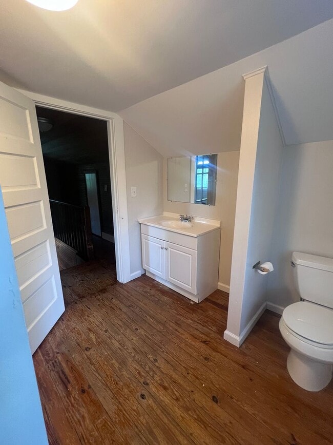Building Photo - Unique 3 bedroom, 2 bathroom home for rent...