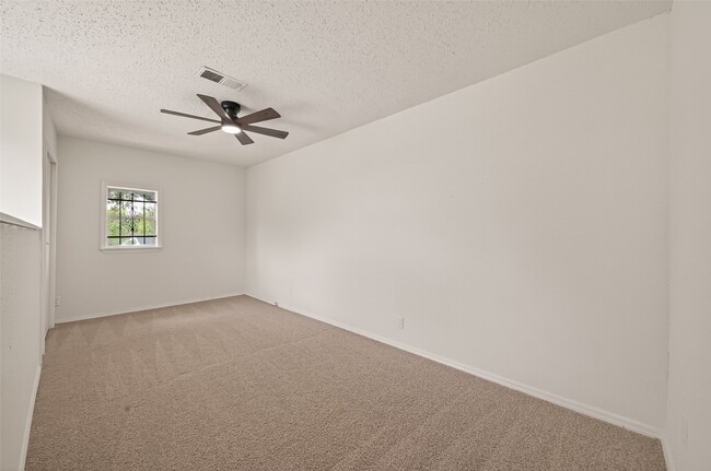 Building Photo - 5830 Southlea St