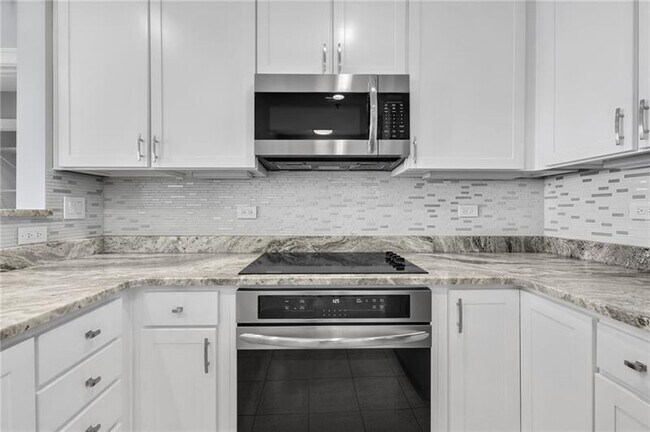 Building Photo - 285 Centennial Olympic Park Dr NW