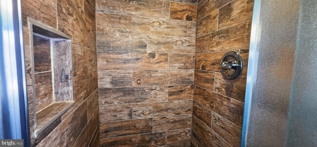 Building Photo - 8303 Ridgely Oak Rd