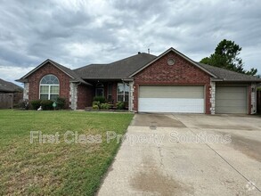 Building Photo - 9508 S Country Club Dr