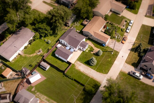 Building Photo - 122 Overlook Rd