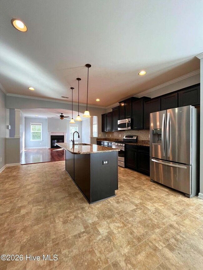 Building Photo - 121 Stone Gate