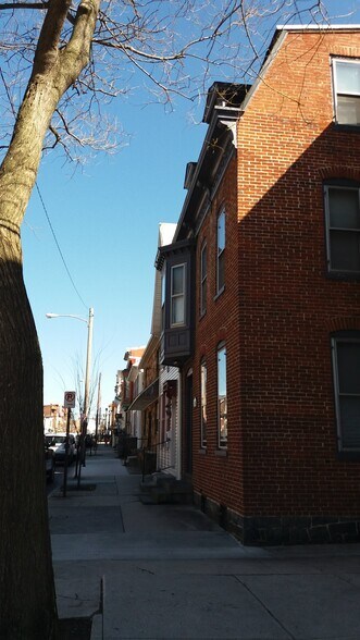Building Photo - 148 Chambersburg St
