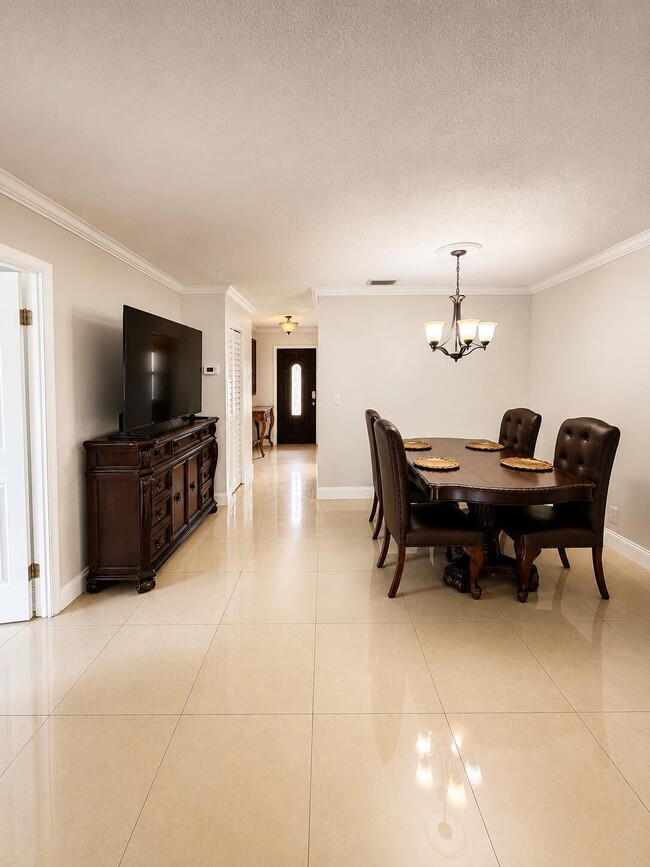 Building Photo - 157 Lake Anne Dr