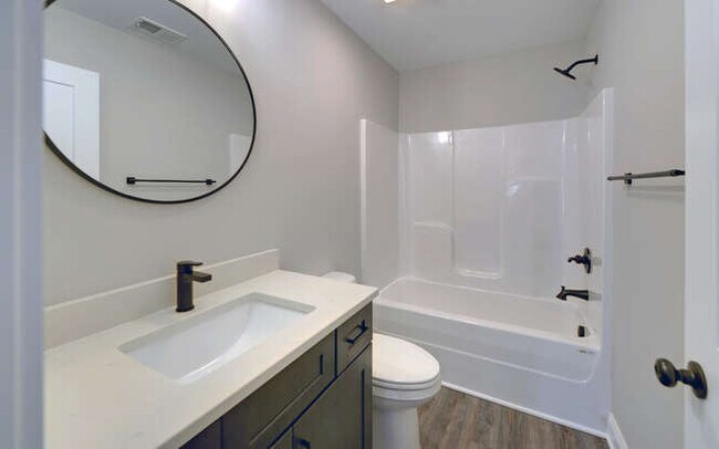 Building Photo - 43 Privet Dr