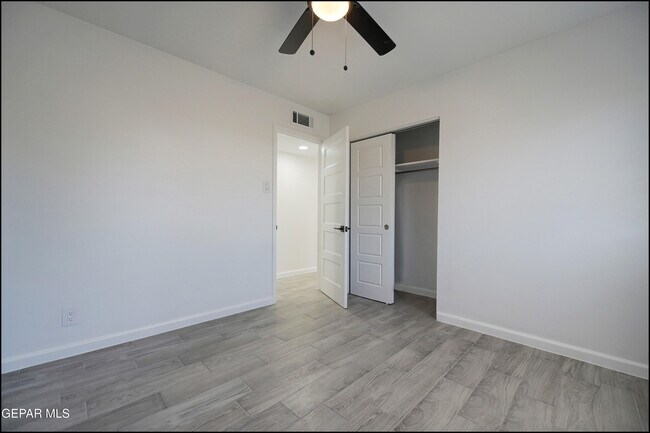 Building Photo - 8617 Darlina Dr