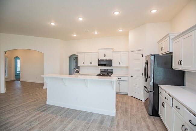 Building Photo - ***1021 Pink Lady Place***