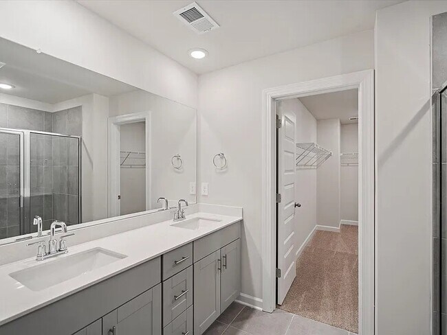 Building Photo - 640 Orsman Trl