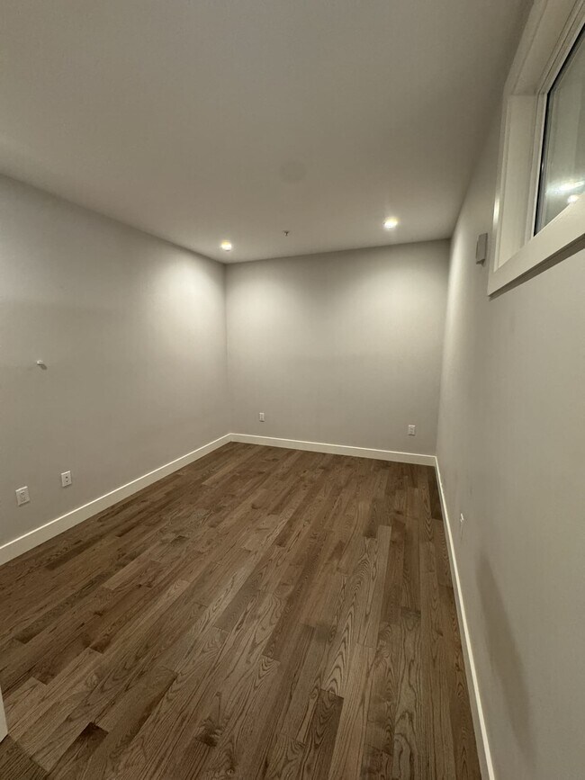 Building Photo - 9 Independence Ave