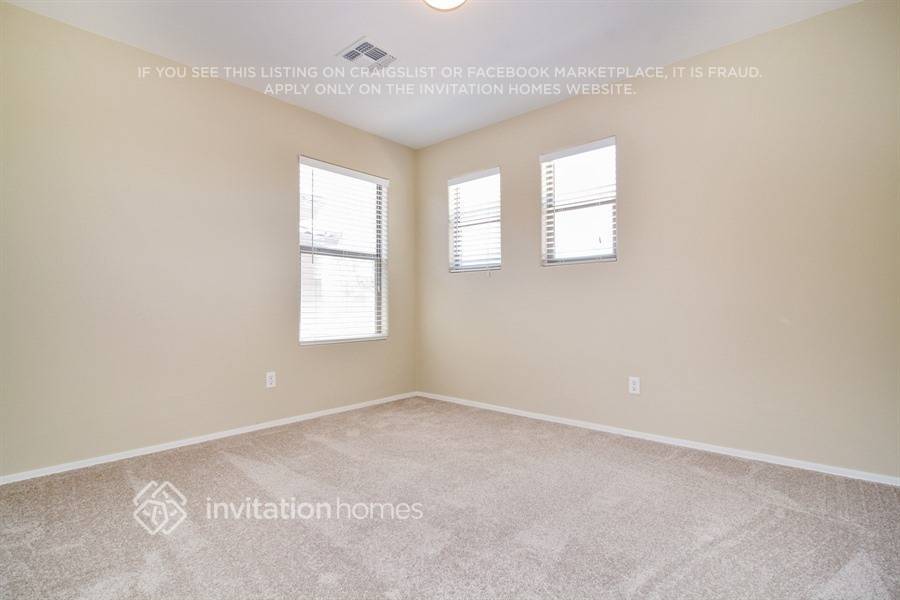 Building Photo - 17325 N 185th Dr