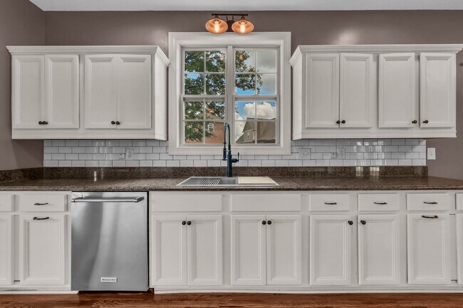 Building Photo - 1154 Buggy Cove