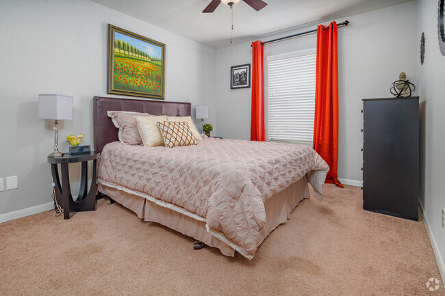 2BR, 2BA - 838SF - Bedroom 2 - Oaks of Northgate Apartment Homes