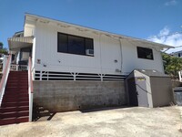 Building Photo - 2 bedroom 1 bath with Kaimuki ocean view