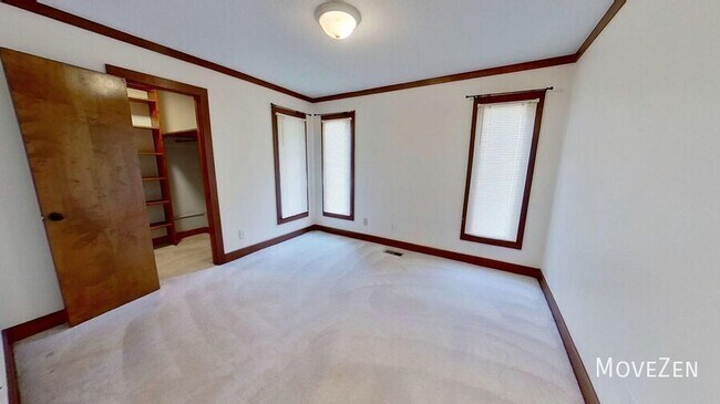 Building Photo - 6829 Greystone Dr