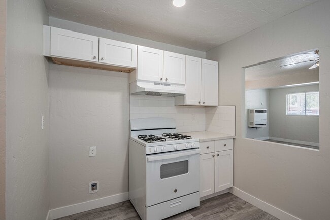 Building Photo - 32958 Urban Ave