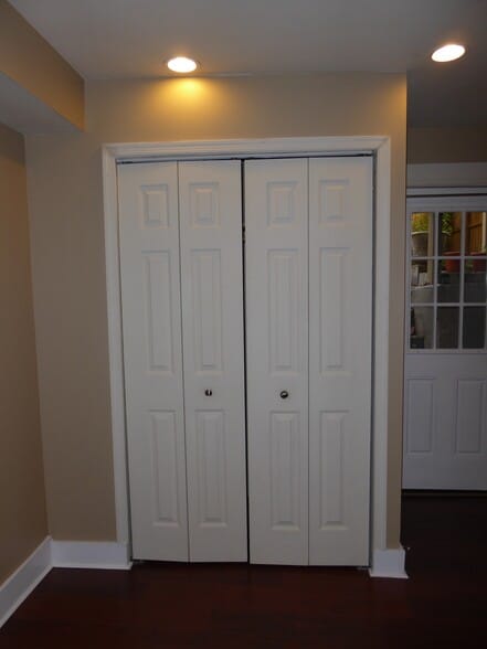 Building Photo - 106 9th St SE