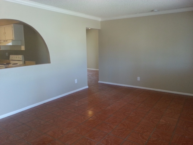 Building Photo - 6313 W Earll Dr