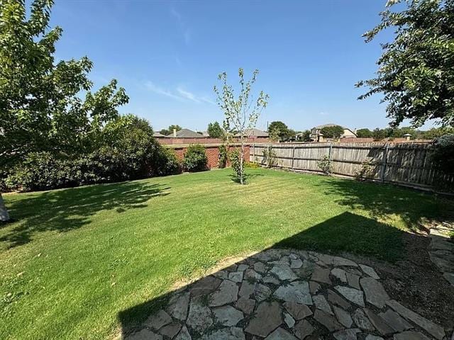 Building Photo - 3020 Tamarack Ln