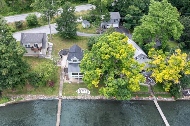 Building Photo - 4027 Graywood N