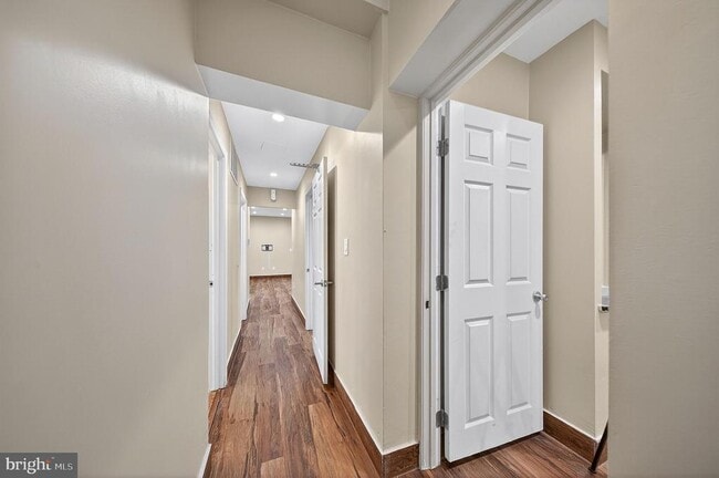 Building Photo - 817 6th St NW