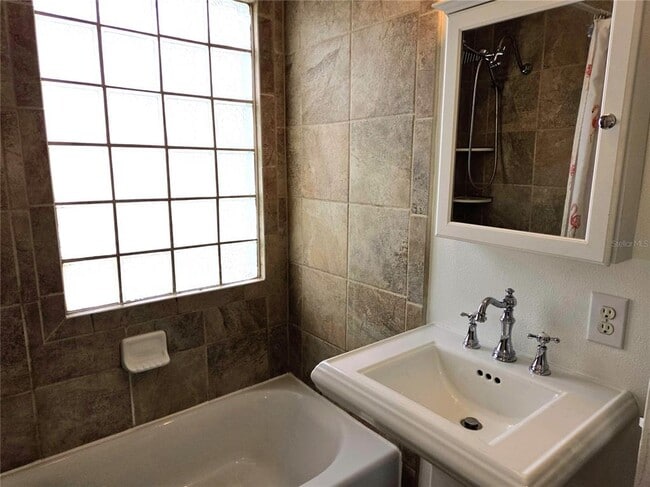 Building Photo - 2808 56th St S