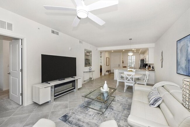 Building Photo - 12240 Wellen Golf St