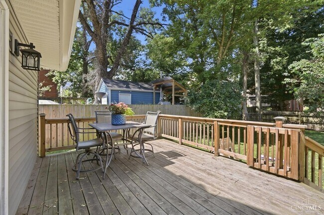 Building Photo - 2931 Cleinview Ave