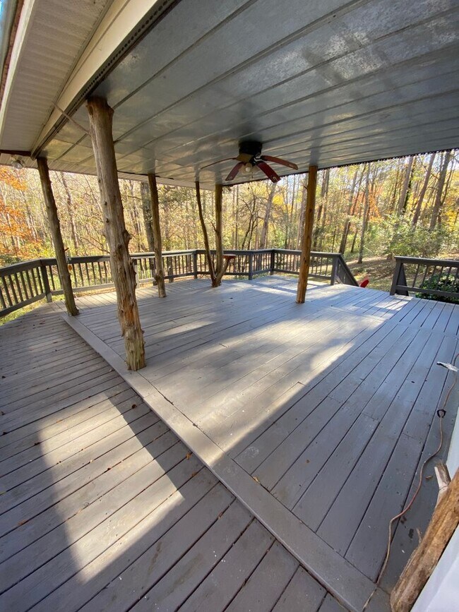Building Photo - Watkinsville Gem! Cul-de-Sac + Creek Frontage in Cedar Hills - Available Now!