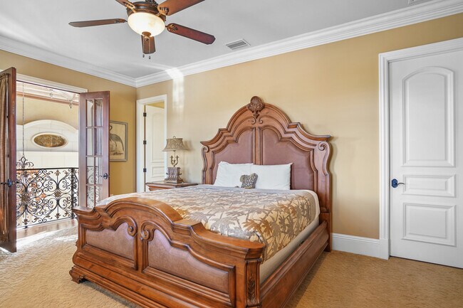 Building Photo - 1363 Oceanview Dr
