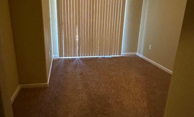 Building Photo - 8414 Vista Verde Cir