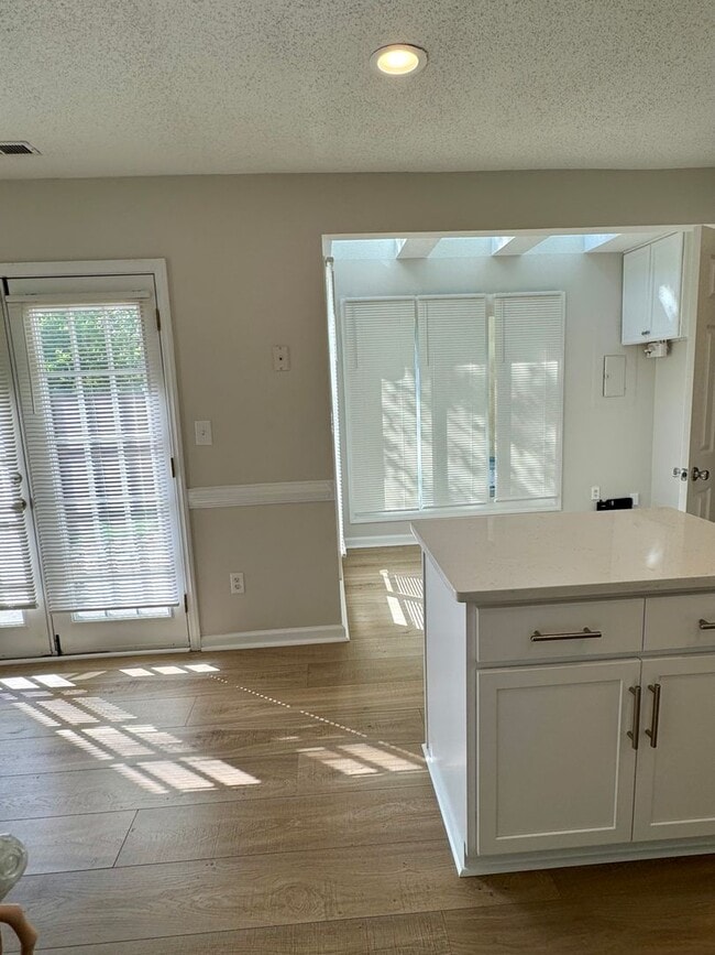 Building Photo - Yorkshire Downs Townhome