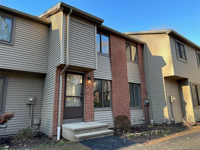 Primary Photo - 26 Conestoga Way