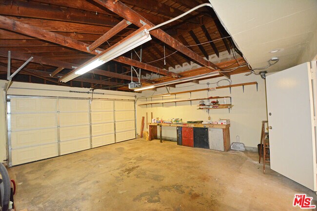 Building Photo - 7630 Delia Ave