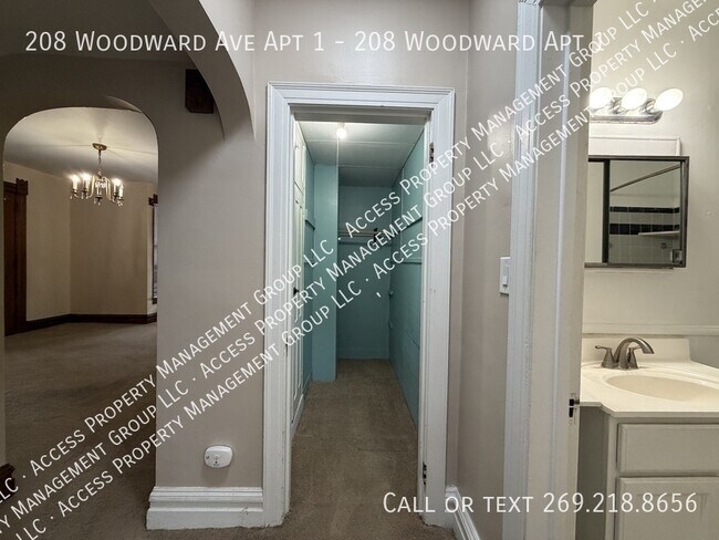 Building Photo - 208 Woodward Ave